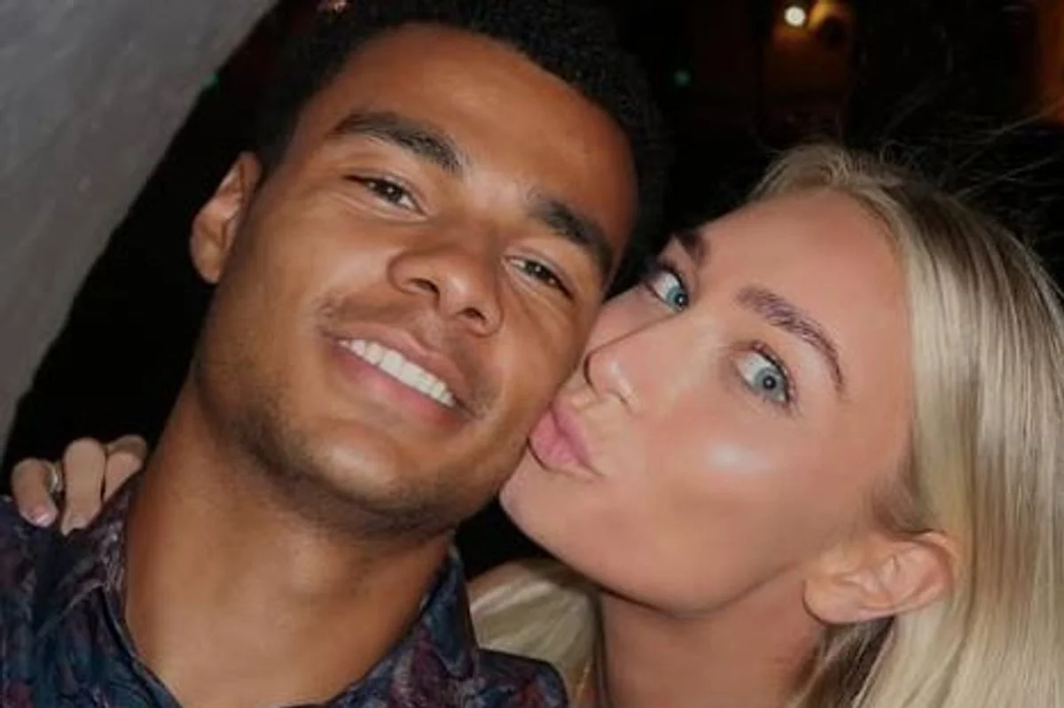 Cody Gakpo is in a relationship with long-time girlfriend Noa van der Bij