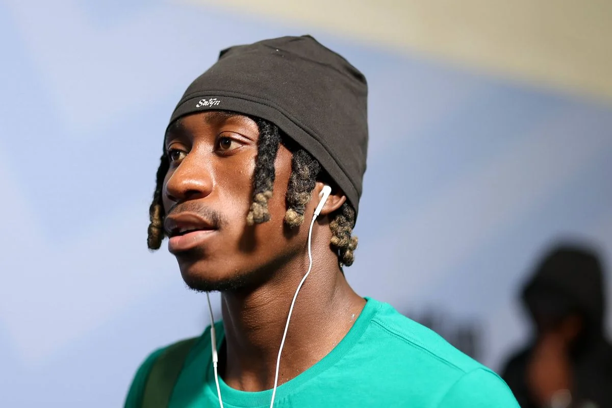PHILADELPHIA, PENNSYLVANIA - JUNE 25: Yan Diomande #11 of Cote d'Ivoire arrives at the stadium before the FIFA World Cup 2026 Group E match between Curacao and Cote D'Ivoire at Philadelphia Stadium on June 25, 2026 in Philadelphia, Pennsylvania. (Photo by Steph Chambers - FIFA/FIFA via Getty Images)