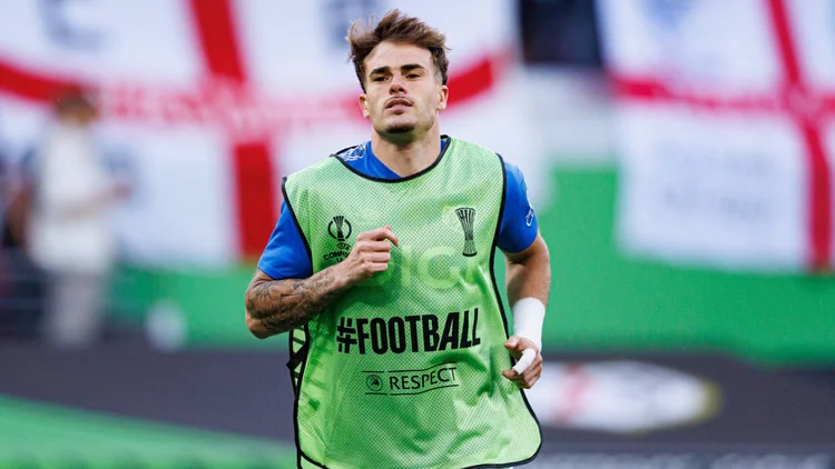 Chelsea want to sign Pep Chavarria
