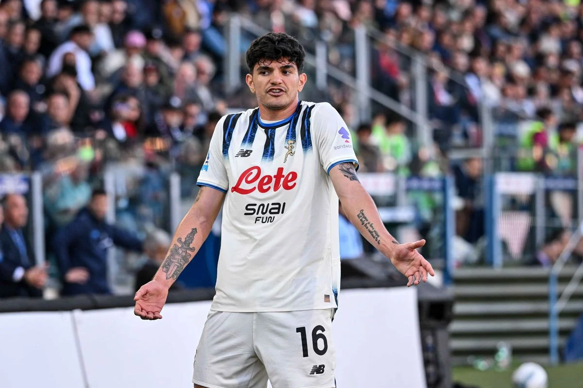 Atalanta and Italy's Raoul Bellanova is one of the right-backs Everton are considering 